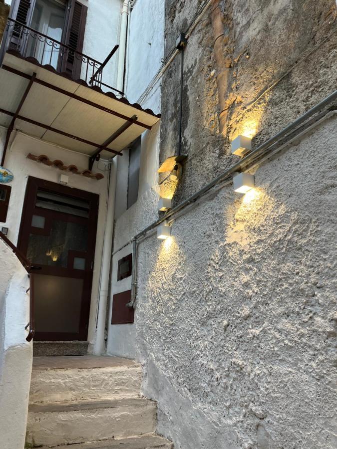 B&B Due Su Due Holiday Vietri Bagian luar foto