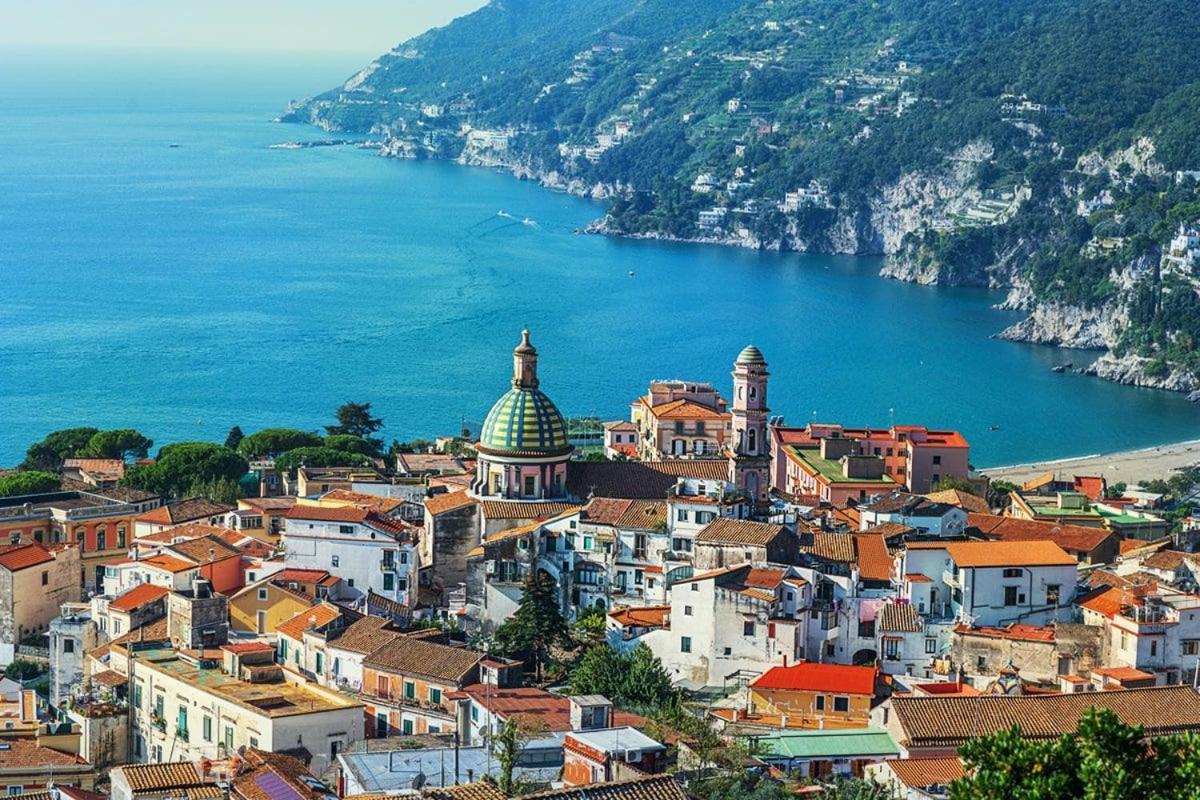 B&B Due Su Due Holiday Vietri Bagian luar foto