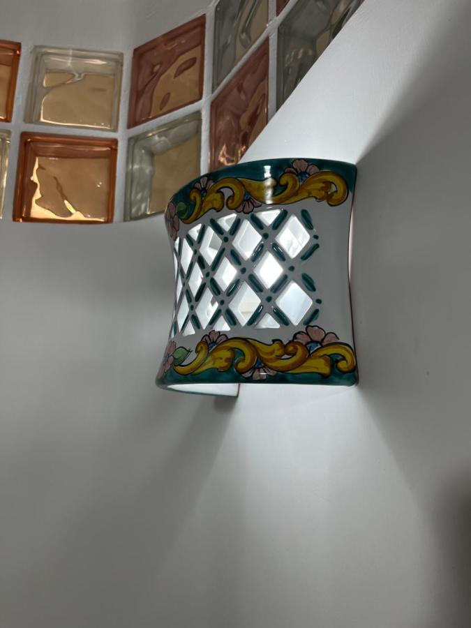 B&B Due Su Due Holiday Vietri Bagian luar foto