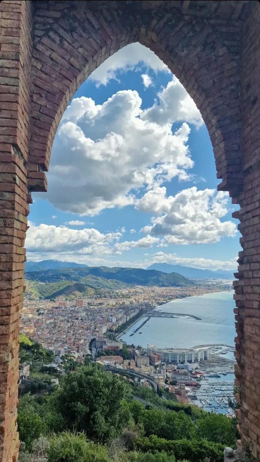 B&B Due Su Due Holiday Vietri Bagian luar foto
