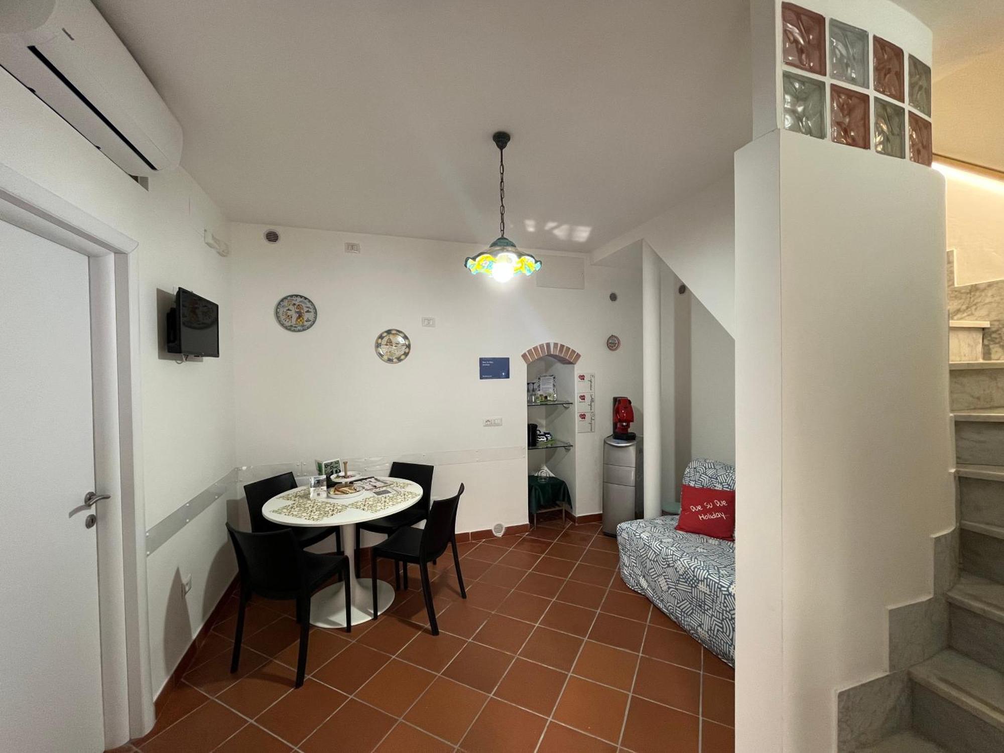 B&B Due Su Due Holiday Vietri Bagian luar foto